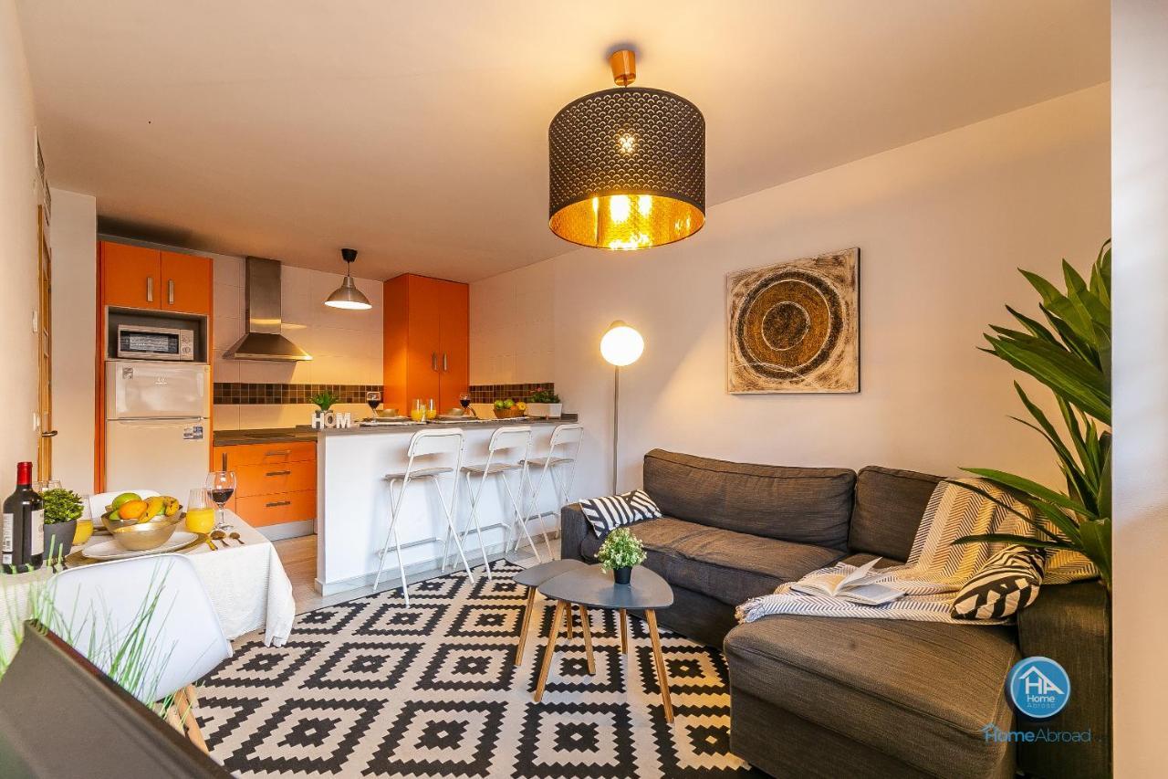 Malaga Boutique Stay - Carlos Haya Area With Parking Exterior photo