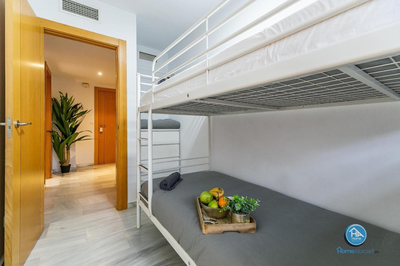 Malaga Boutique Stay - Carlos Haya Area With Parking Exterior photo