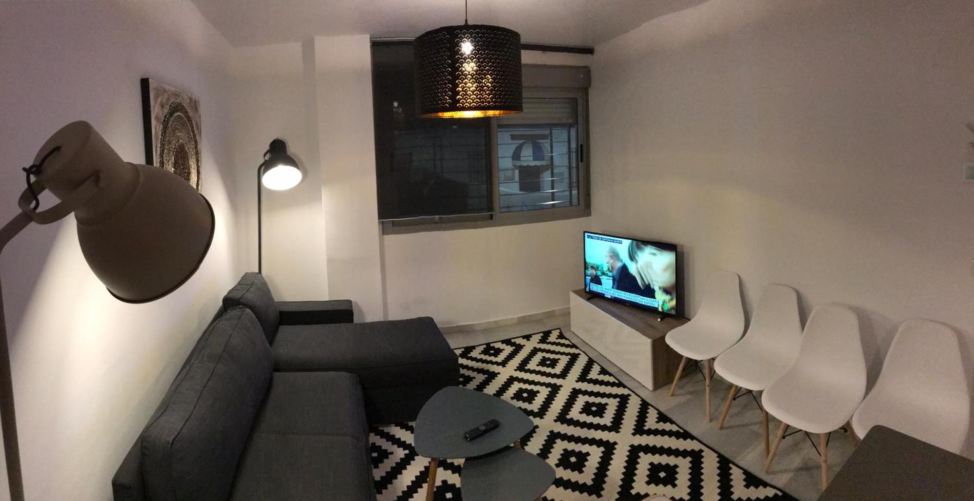 Malaga Boutique Stay - Carlos Haya Area With Parking Exterior photo